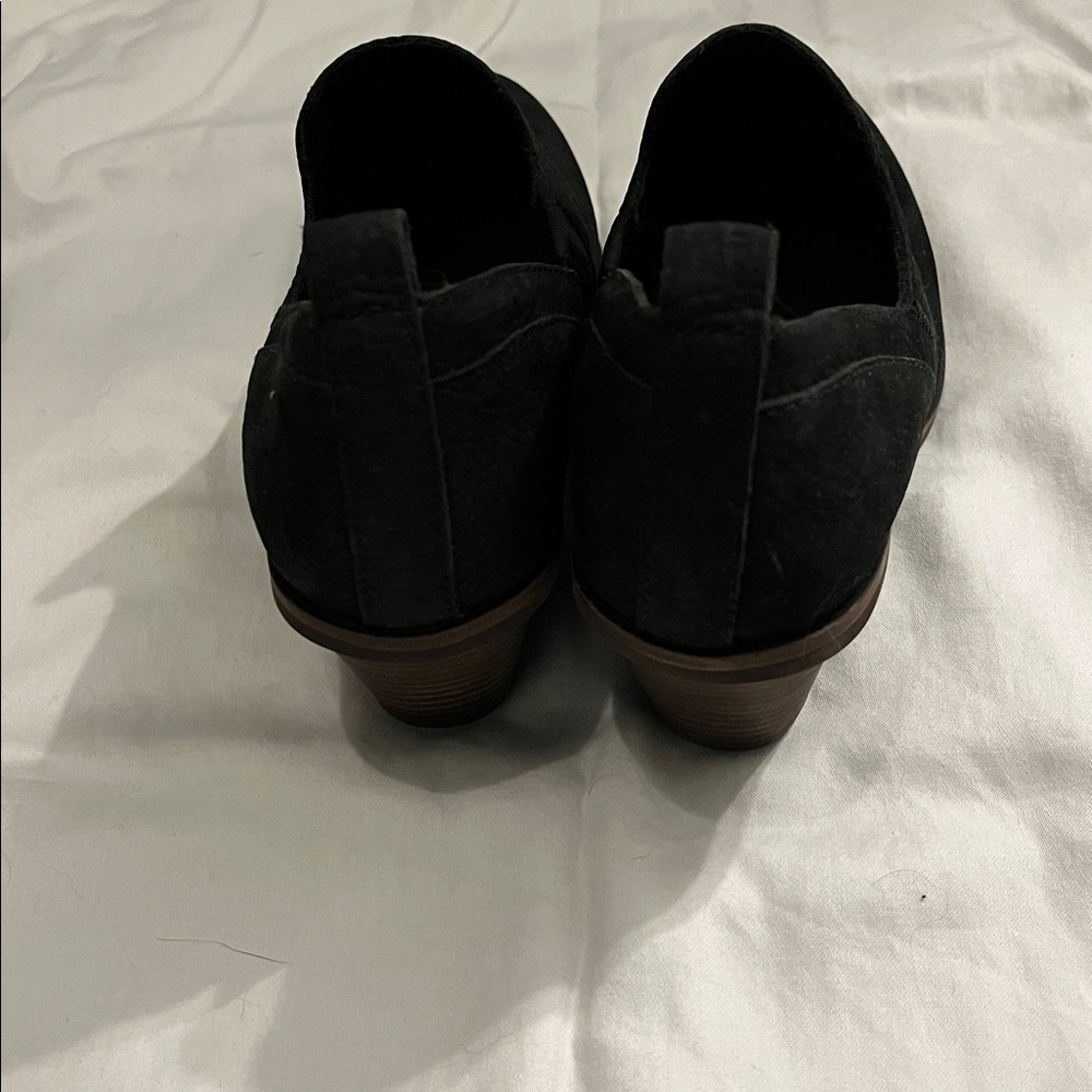 NWOT Lucky Brand Black Suede Bootie size5.5 - Picture 3 of 6